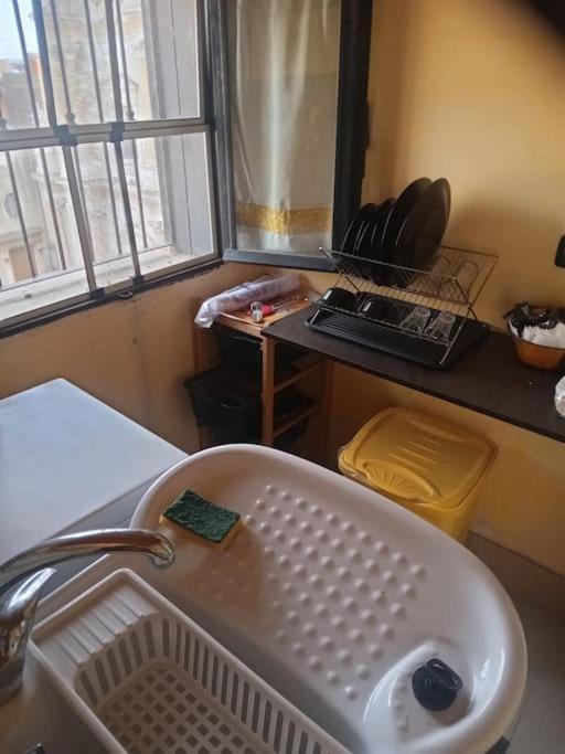 Alimat Guesthouse คาตาเนีย ภายนอก รูปภาพ